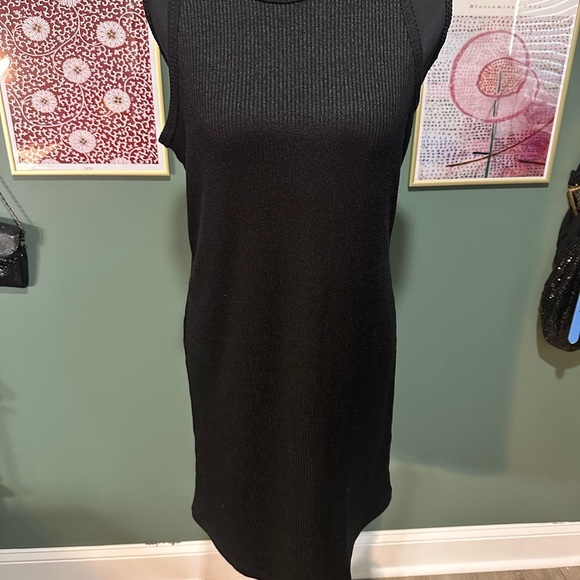 Nine West Black Sheath Mini Dress Crew Neck Sleeveless size M - Picture 2 of 5